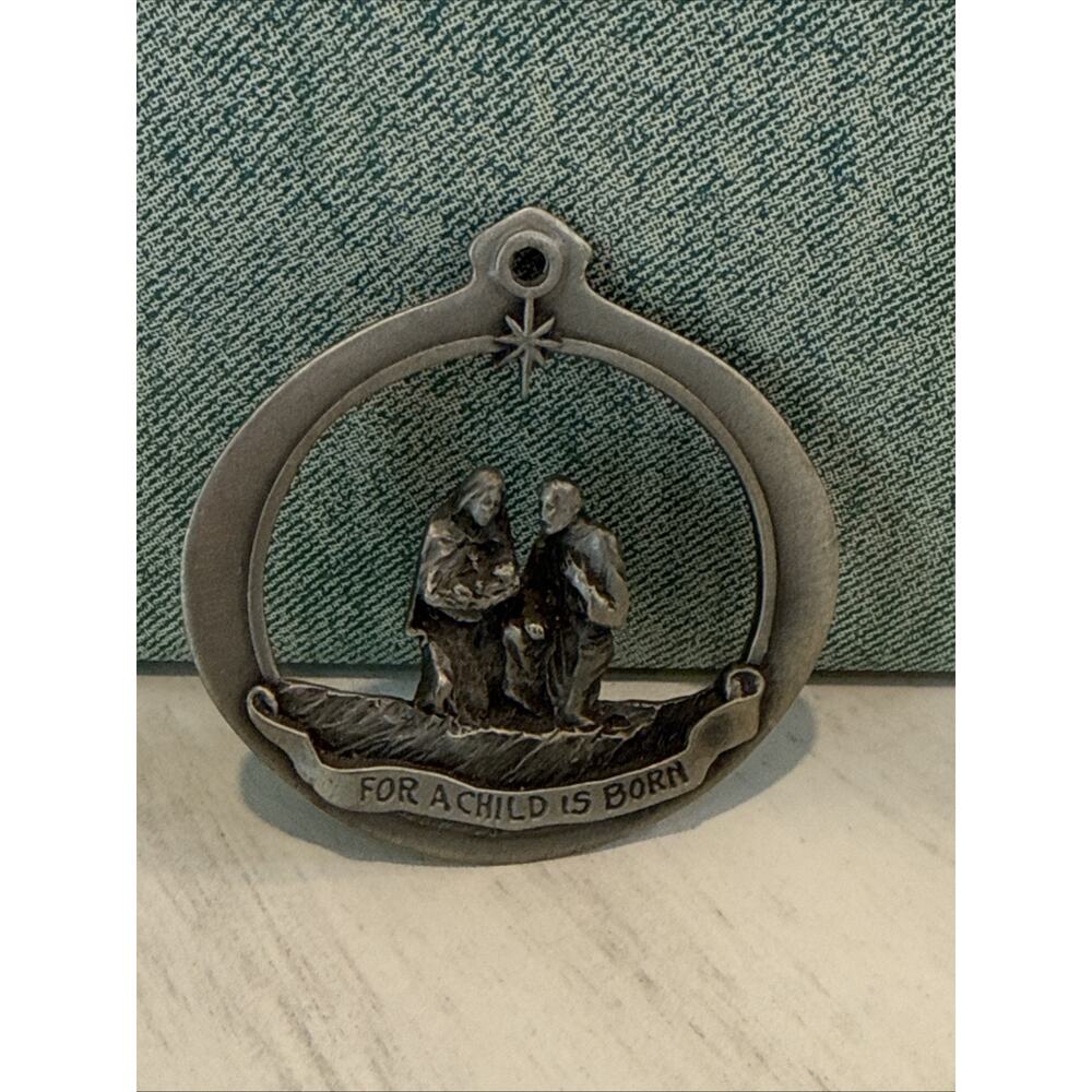 Northern Prod Co USA Pewter Christmas Ornament Star Child Is Born‎ Round  1989